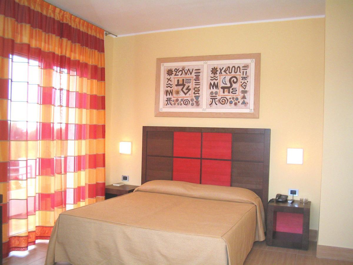 Costa Azzurra Hotel Pulsano Zewnętrze zdjęcie