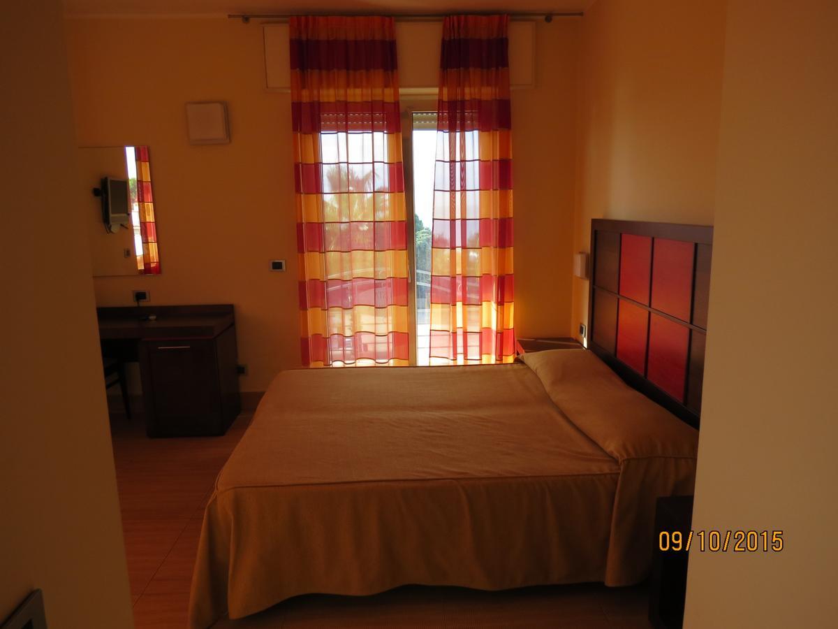 Costa Azzurra Hotel Pulsano Zewnętrze zdjęcie